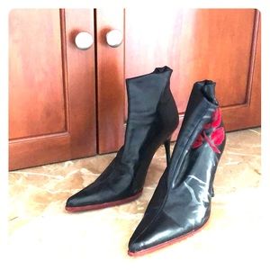 Gorgeous pull on bootie from Italy